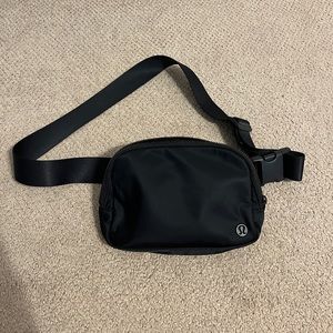 Lululemon belt bag